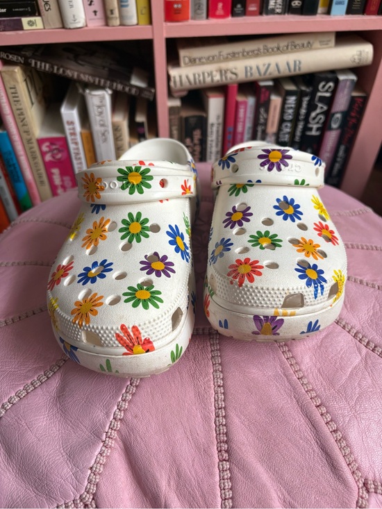 CROCS Shoes - W8 Crocs Classic Clog - White with Multicolor Floral Print